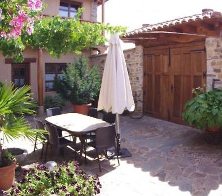 Hotel Rural La Veleta Murias de Rechivaldo Exterior photo